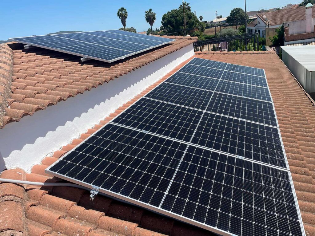 ¿Se pueden deducir las placas solares como gasto?